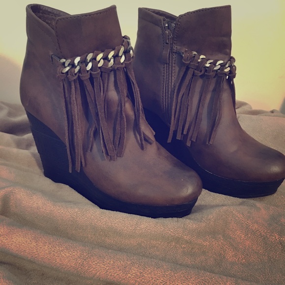 Wedge Boots - Picture 2 of 4